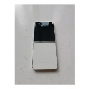 Z플립5 크림 S급 팝니다